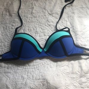 🎊2 for 15🎊.Target bikini top